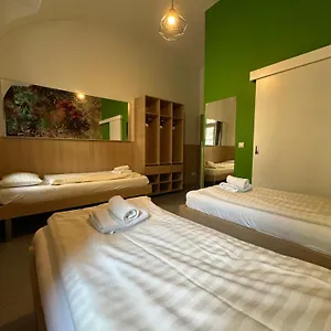2* Frühstückspension Housingplus